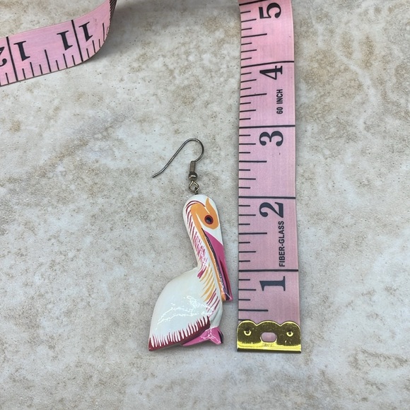 Women’s Wooden Dangle Earrings Pelican Fun Party Halloween Animal White Pink - Picture 7 of 9